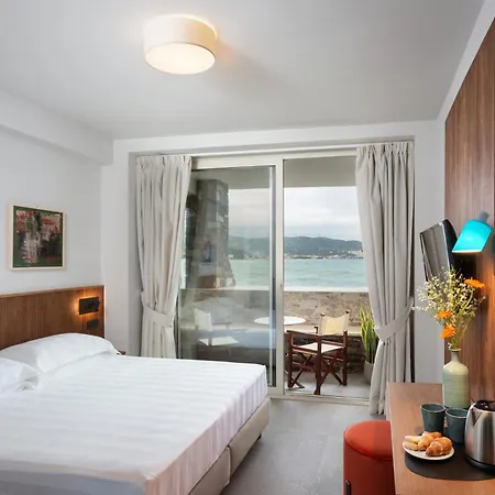 Hotel Arc En Ciel Diano Marina Buitenkant foto