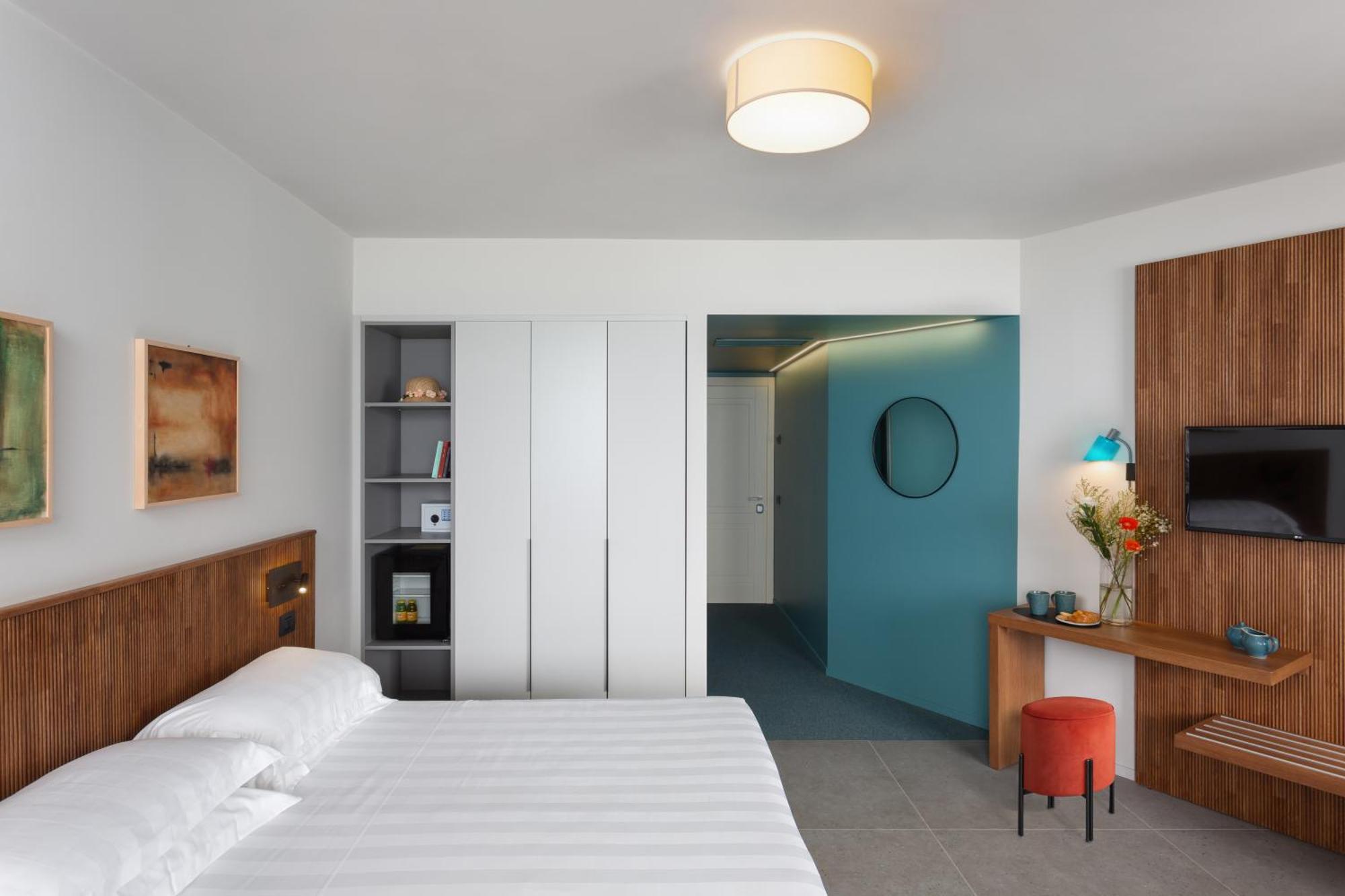 Arc En Ciel Hotel 4*